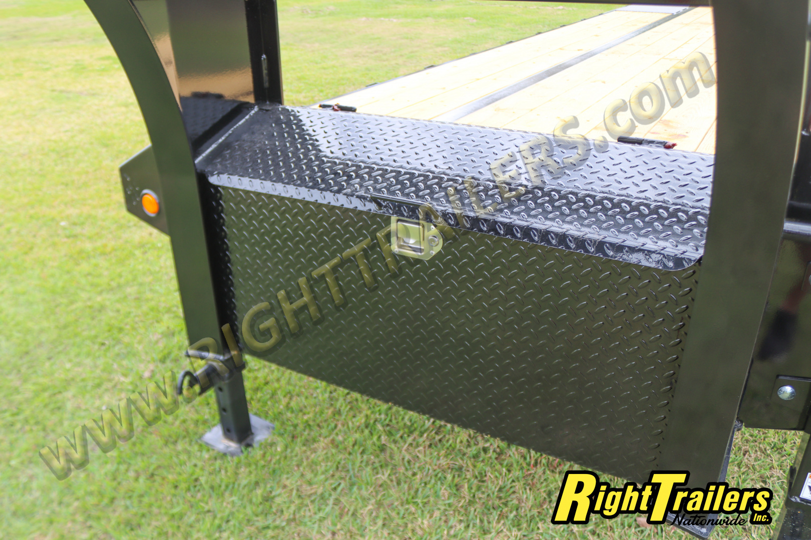 New 2026 8.5X40 PJ GOOSENECK EQUIPMENT TRAILER