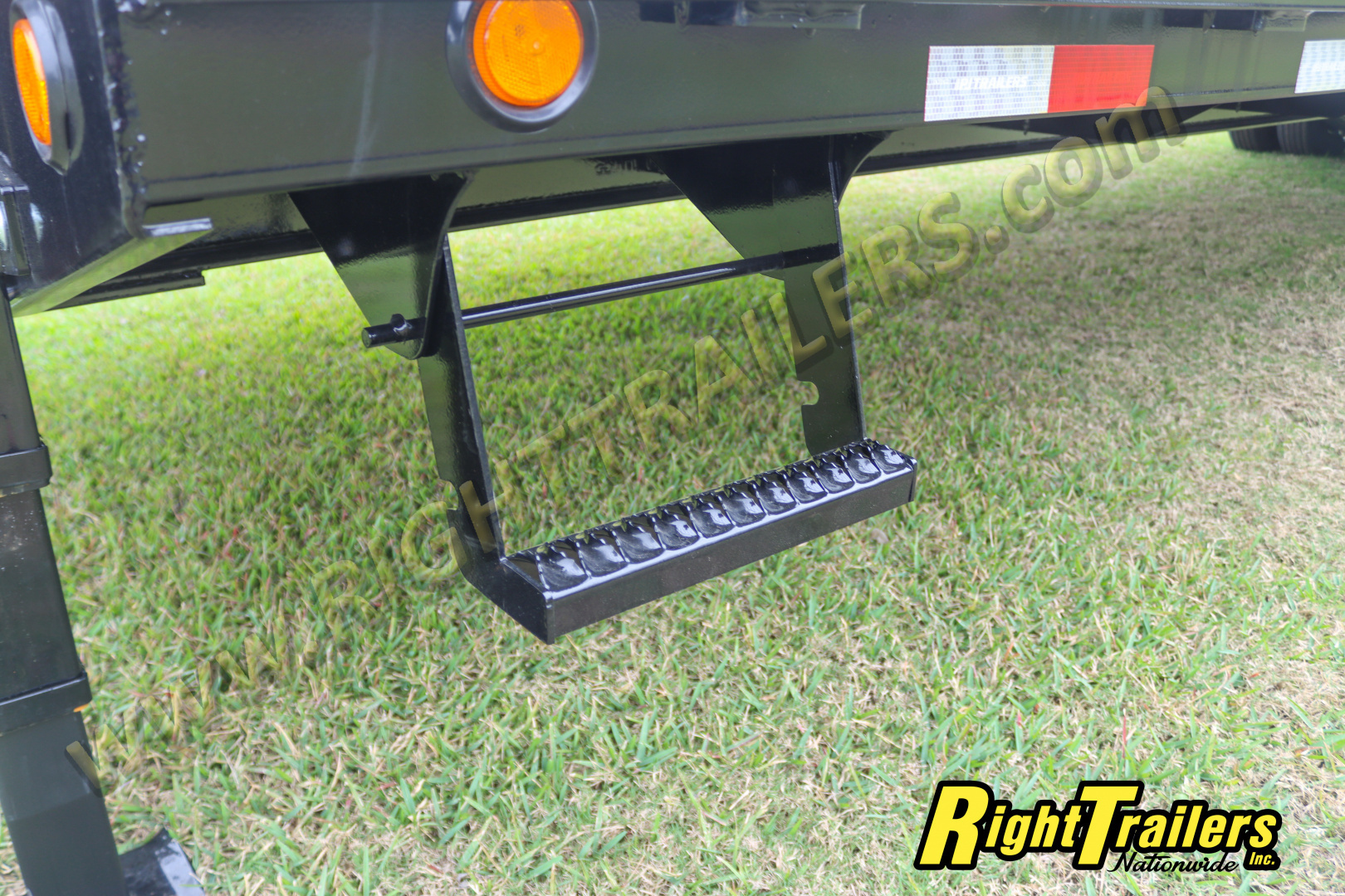 New 2026 8.5X40 PJ GOOSENECK EQUIPMENT TRAILER