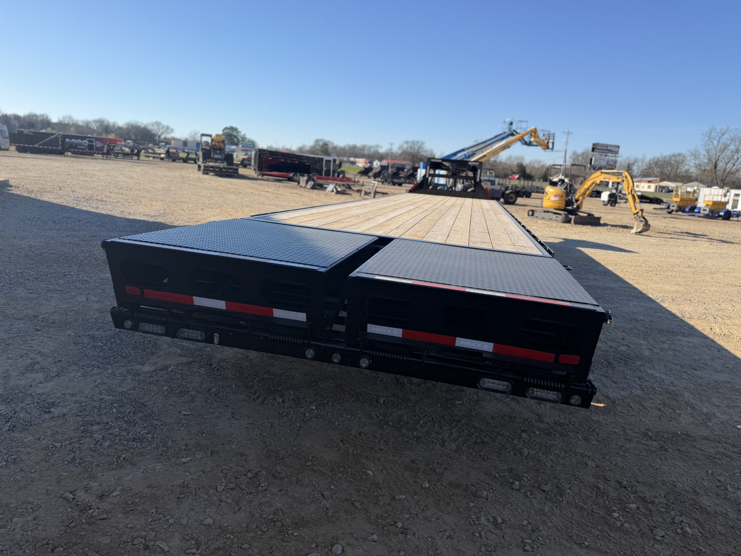 New 2026 MAXX-D GSX10240 MR Flatbed Trailer