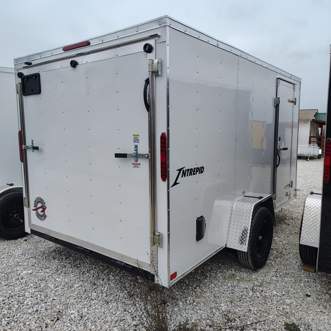 トレーラー New 2026 Homesteader 7x12 SA Cargo / Enclosed Trailer, 6' interior