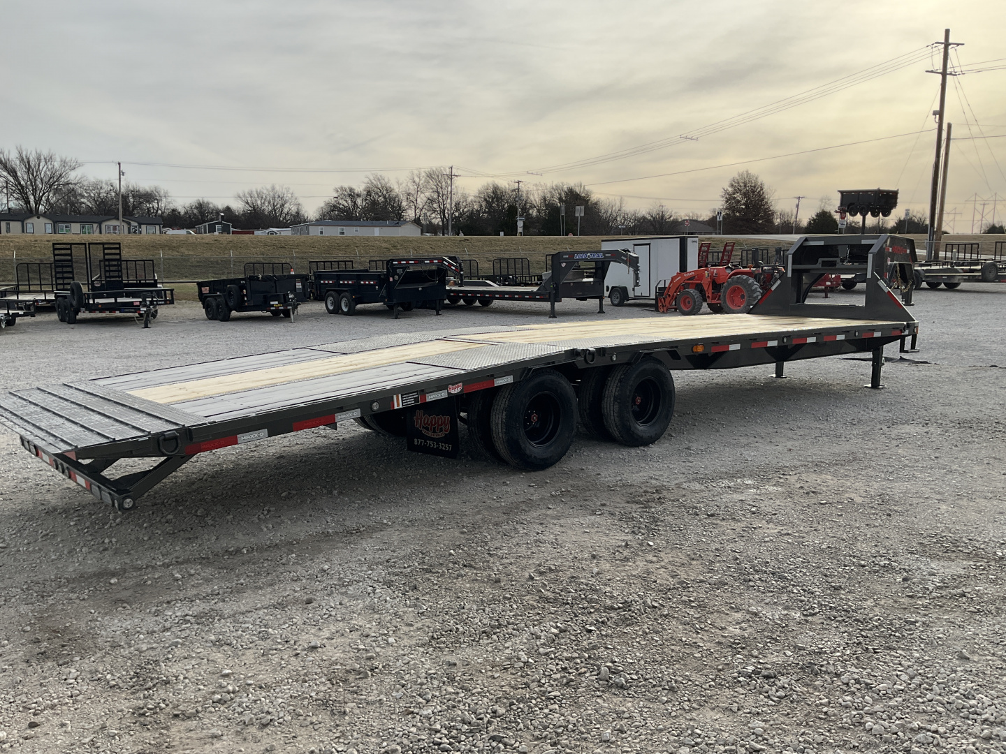 New 2026 MAXX-D 102”x32’ Gooseneck Hydraulic Dovetail Flatbed w/ Duals – YDX