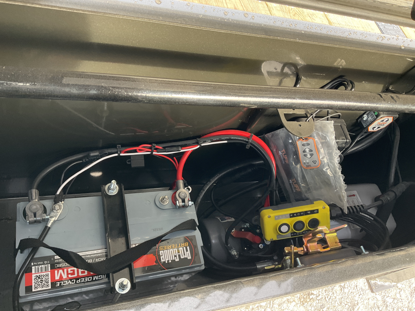 New 2026 MAXX-D 102”x32’ Gooseneck Hydraulic Dovetail Flatbed w/ Duals – YDX