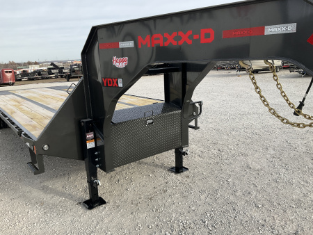 New 2026 MAXX-D 102”x32’ Gooseneck Hydraulic Dovetail Flatbed w/ Duals – YDX