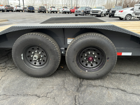 New 2026 Lamar Trailers 102"x32' H8-14K Equipment Trailer