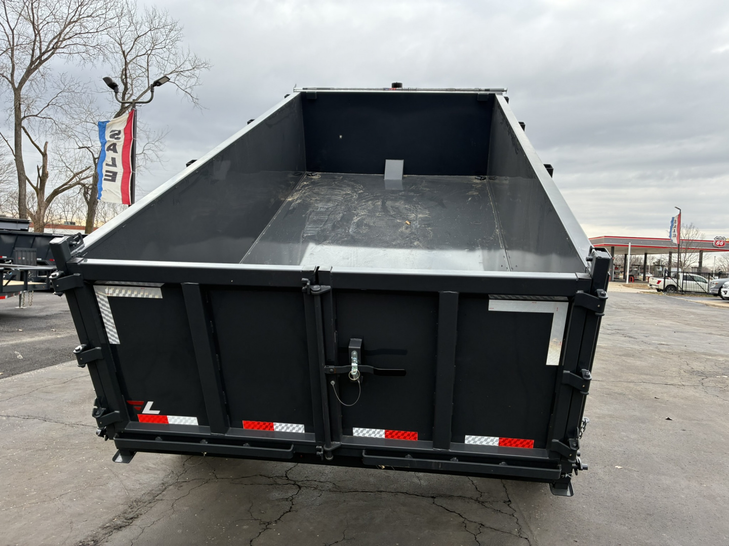 New 2026 Lamar Trailers 83"X14'DT-14K Gooseneck Bodies
