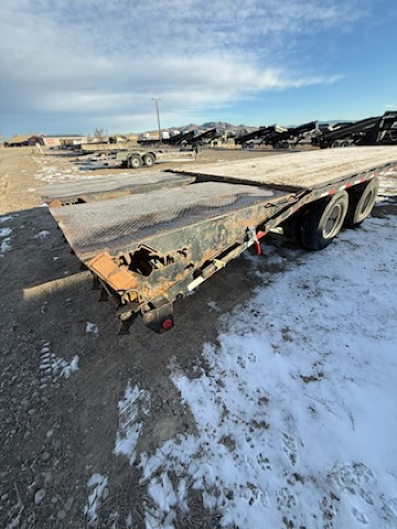 Used 2019 Load Trail 26' Flatbed Trailer