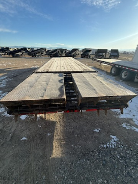 Used 2019 Load Trail 26' Flatbed Trailer