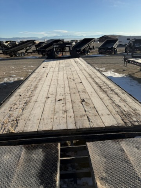 Used 2019 Load Trail 26' Flatbed Trailer