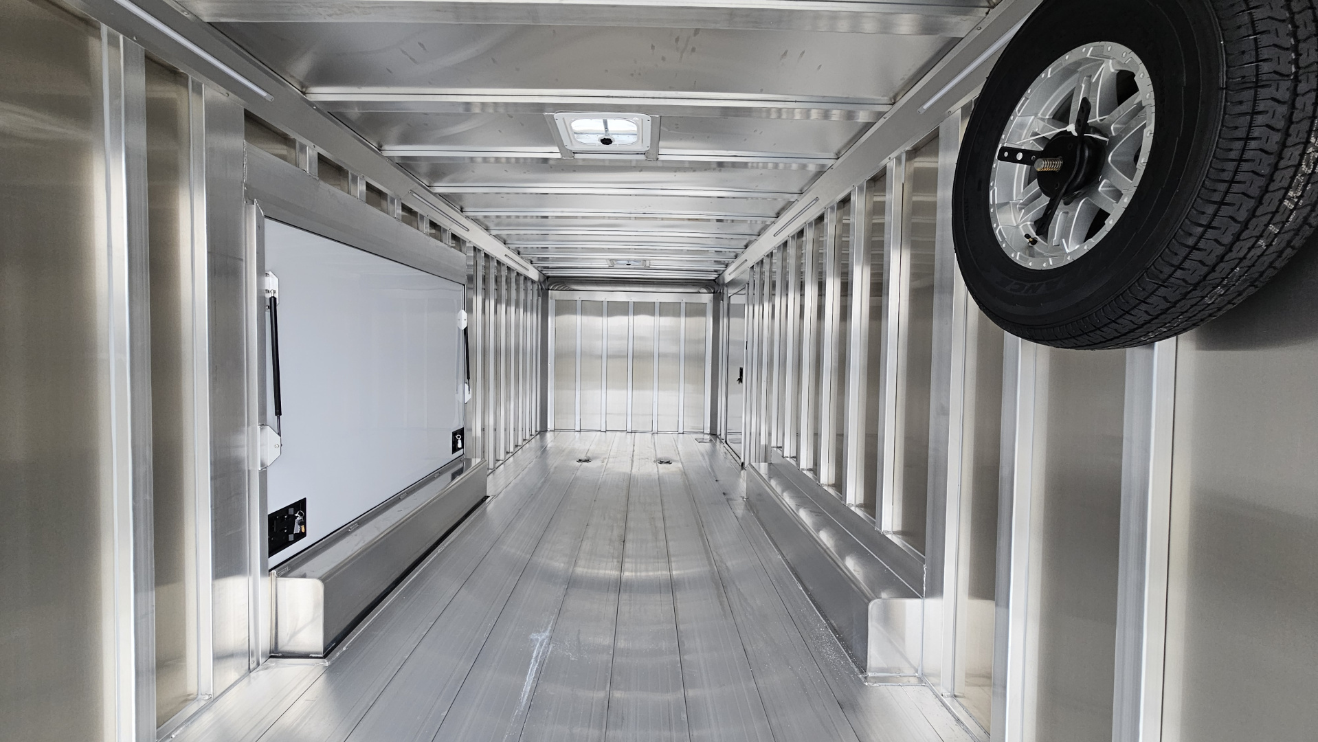 New 2026 Featherlite Trailers 4410 8.5X24TA Car / Racing Trailer