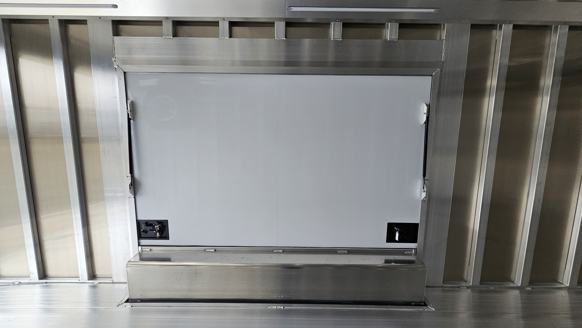 New 2026 Featherlite Trailers 4410 8.5X24TA Car / Racing Trailer