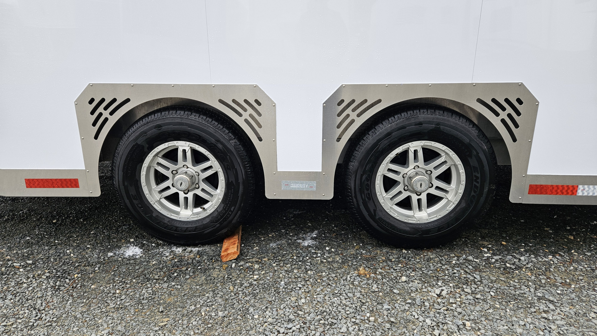 New 2026 Featherlite Trailers 4410 8.5X24TA Car / Racing Trailer