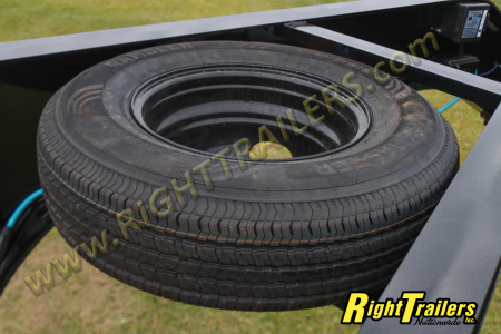 New 2026 8.5X35 PJ GOOGSENECK EQUIPMENT TRAILER