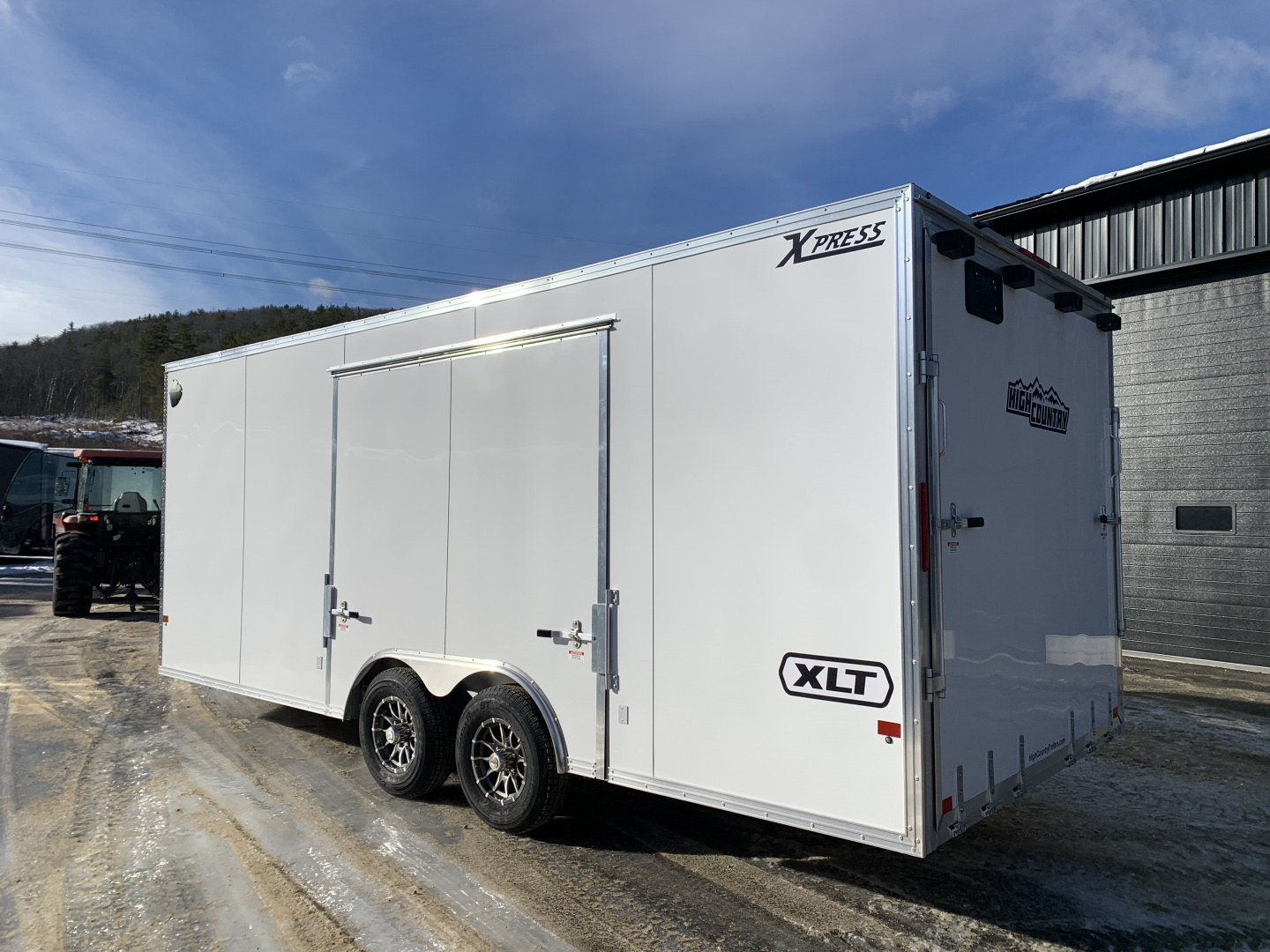 New 2026 High Country 8.5x20+3ft V-Nose - Escape Door / 7' interior height/ Ext. tongue - 9990gvw
