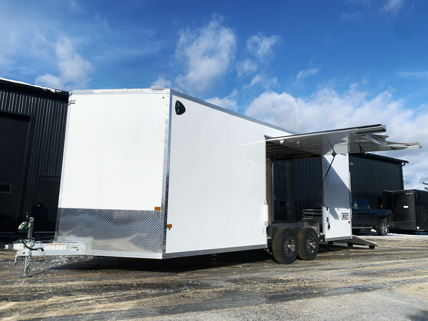 New 2026 High Country 8.5x20+3ft V-Nose - Escape Door / 7' interior height/ Ext. tongue - 9990gvw
