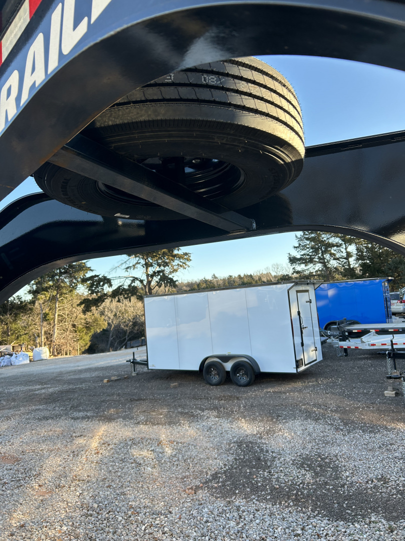 Used USED/ REPO 2025 PJ Trailers 102x40 Tandem Axles Deckover -Trailer -Goose Neck