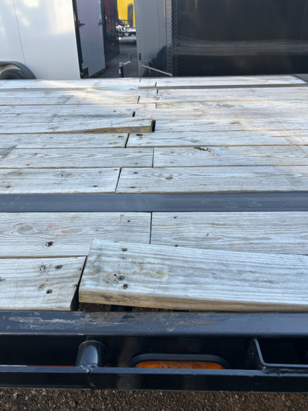 Used USED/ REPO 2025 PJ Trailers 102x40 Tandem Axles Deckover -Trailer -Goose Neck