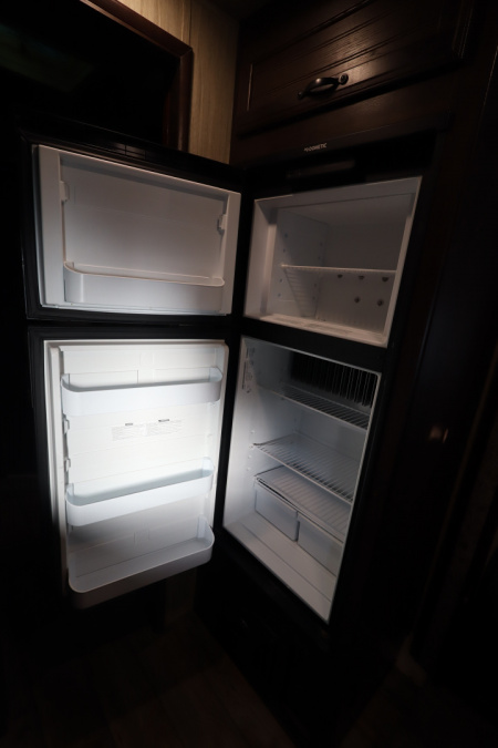 Used 2021 Bison Trailers 4 Horse LQ Slide-out Horse Trailer