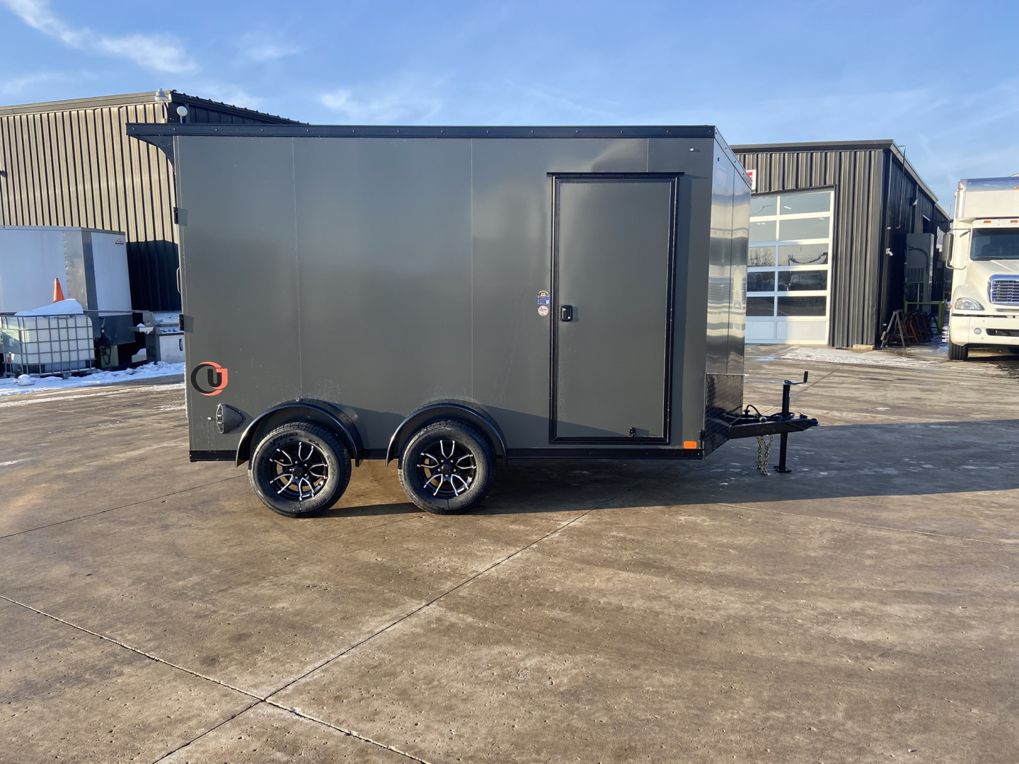 New United 12' UJ V-Nose Enclosed Cargo Trailer