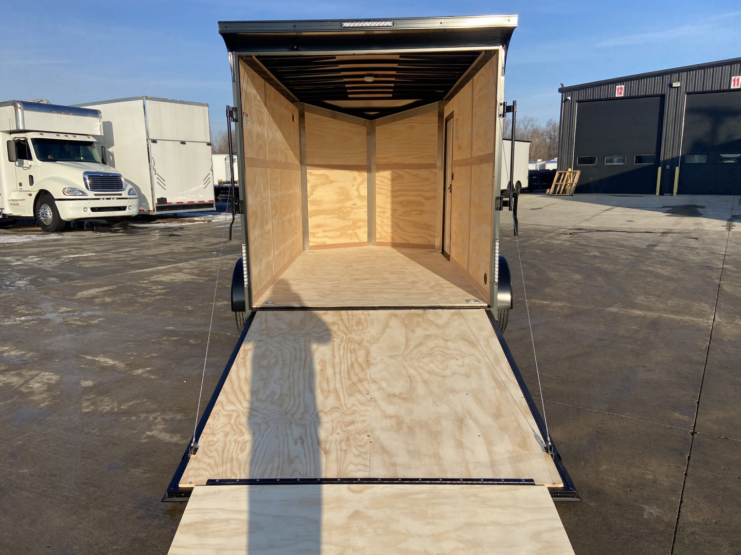 New United 12' UJ V-Nose Enclosed Cargo Trailer