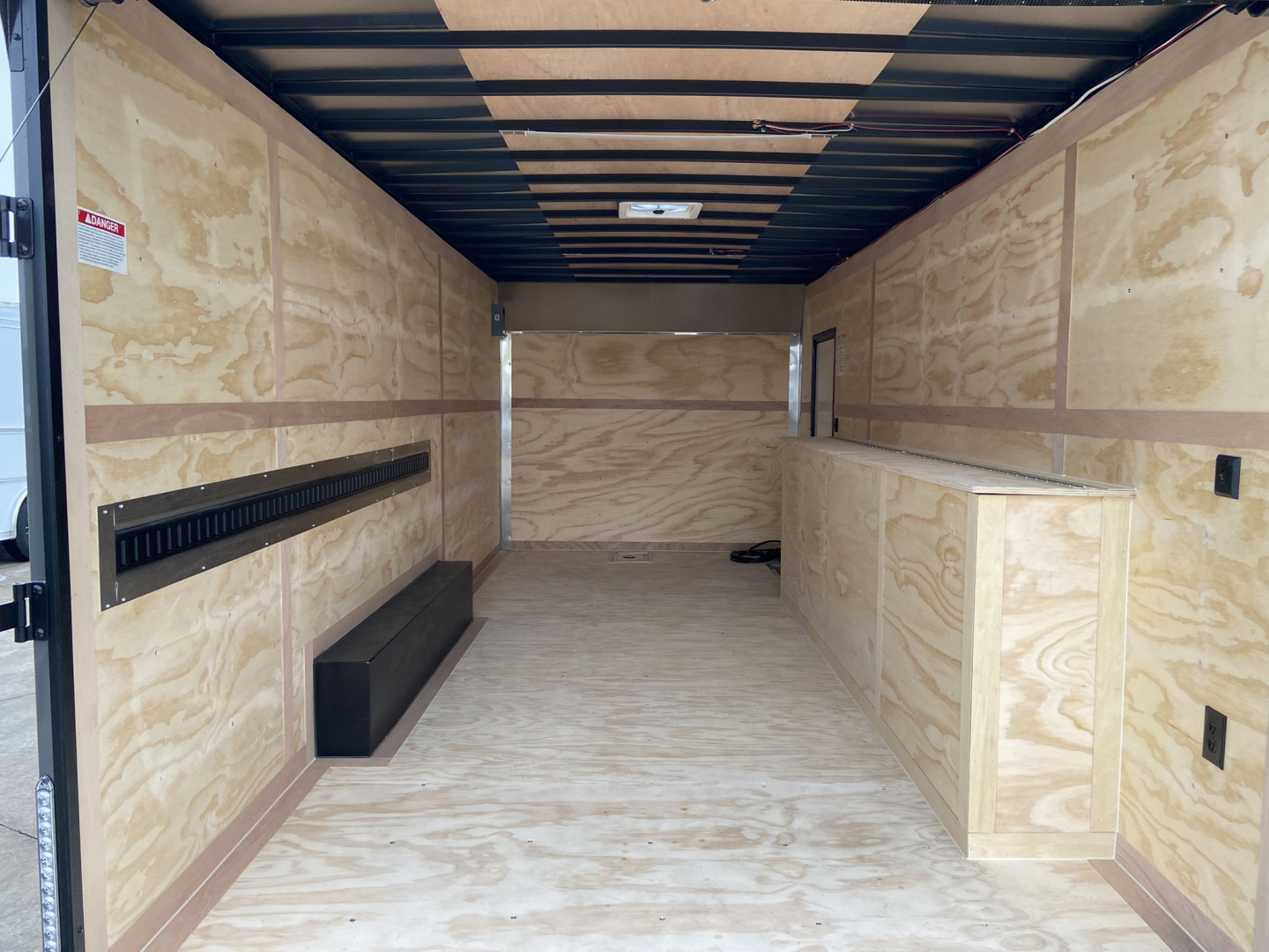 New 2026 United UXT 8.5X20 Contractor Trailer