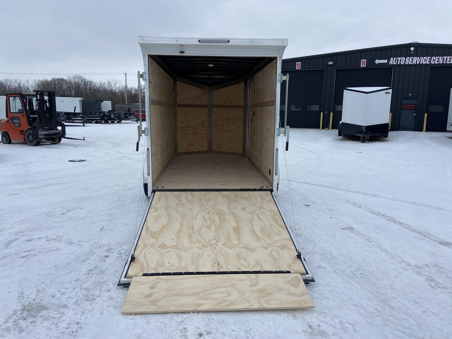 New United 12' UJ V-Nose Enclosed Cargo Trailer