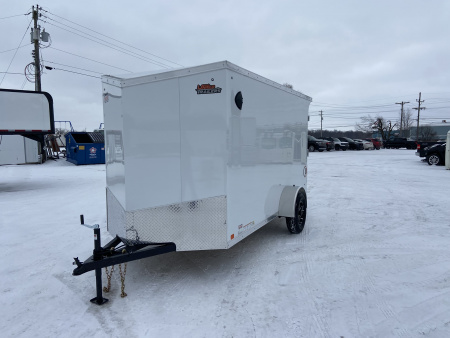 New United 12' UJ V-Nose Enclosed Cargo Trailer