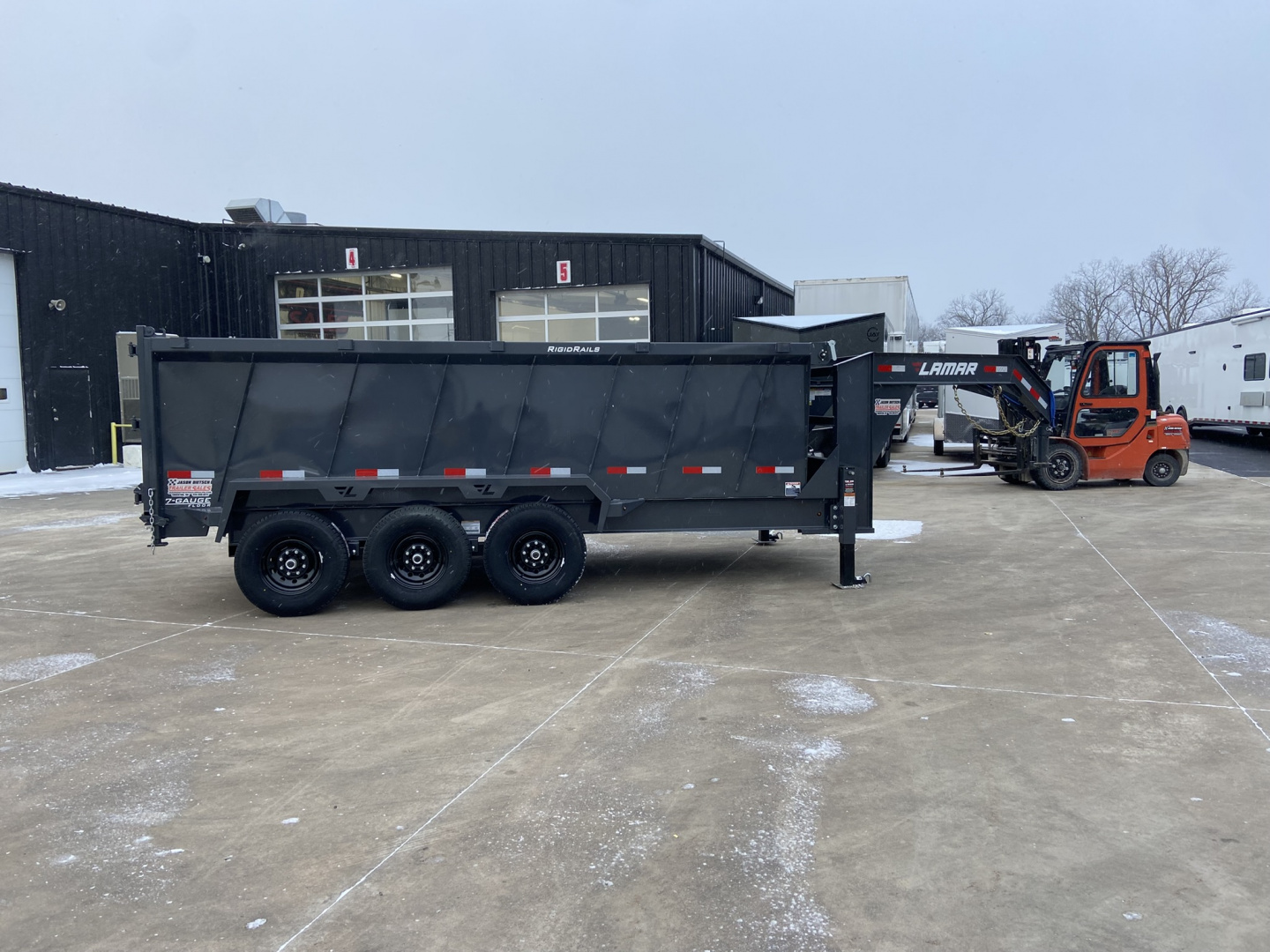 New 83" X 16' DL - 21K Low-Pro Dump