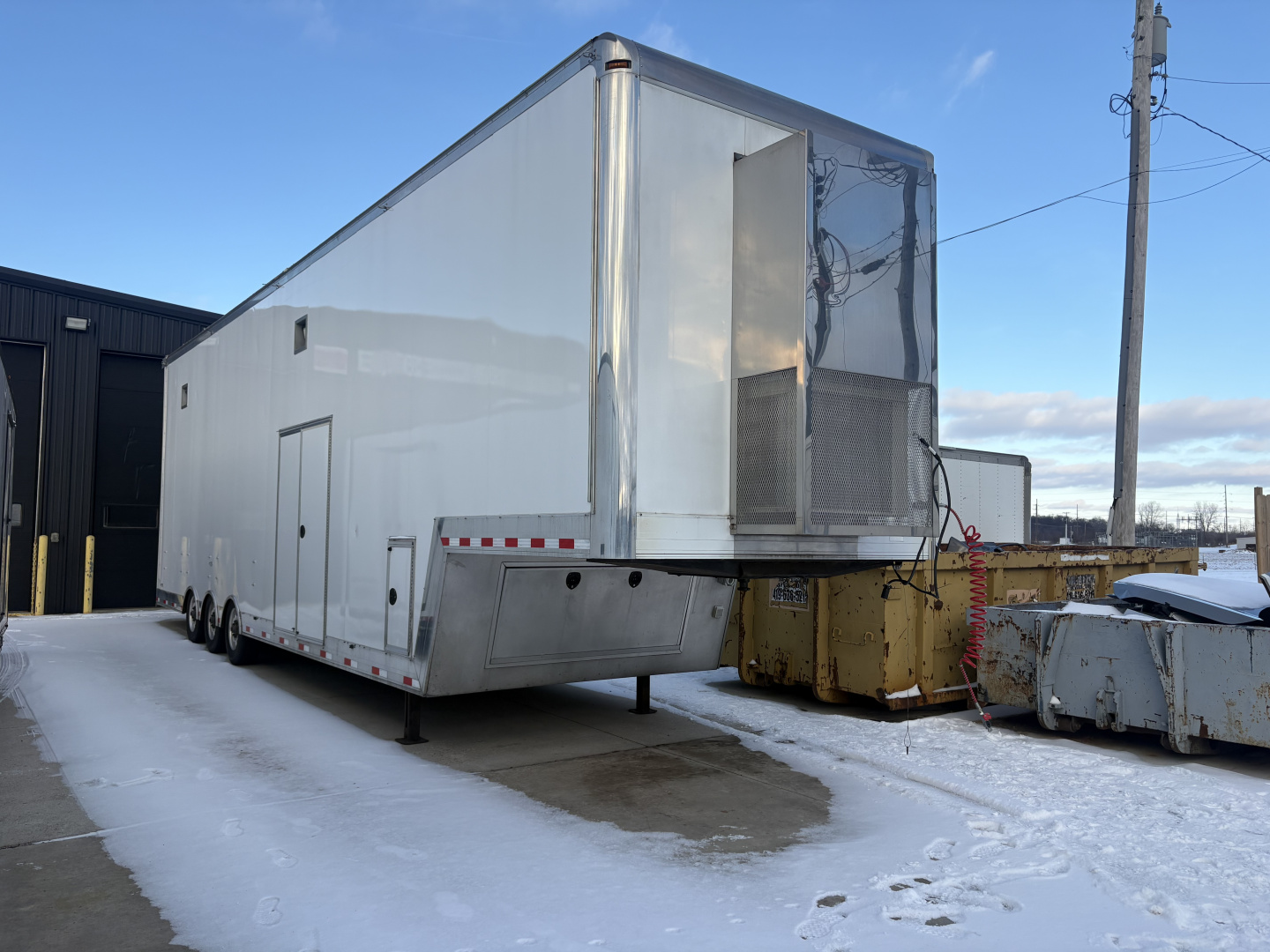 Used 40FT Optima Liftgate Air Ride Stacker