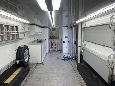 Used 40FT Optima Liftgate Air Ride Stacker