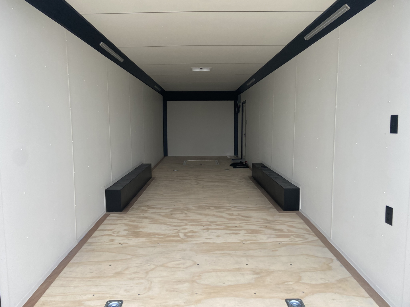 New 2026 United LIM 8.5X28 Racing Trailer