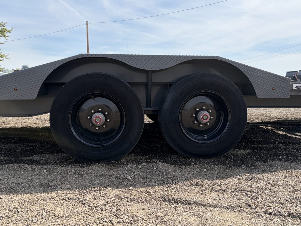 New 2025 Dura-Haul 8x28+4 20k Gooseneck Flatbed Equipment Trailer with Drive Over Fenders