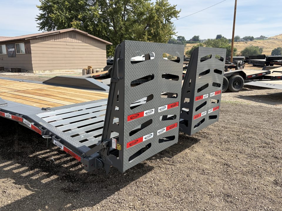 New 2025 Dura-Haul 8x28+4 20k Gooseneck Flatbed Equipment Trailer with Drive Over Fenders