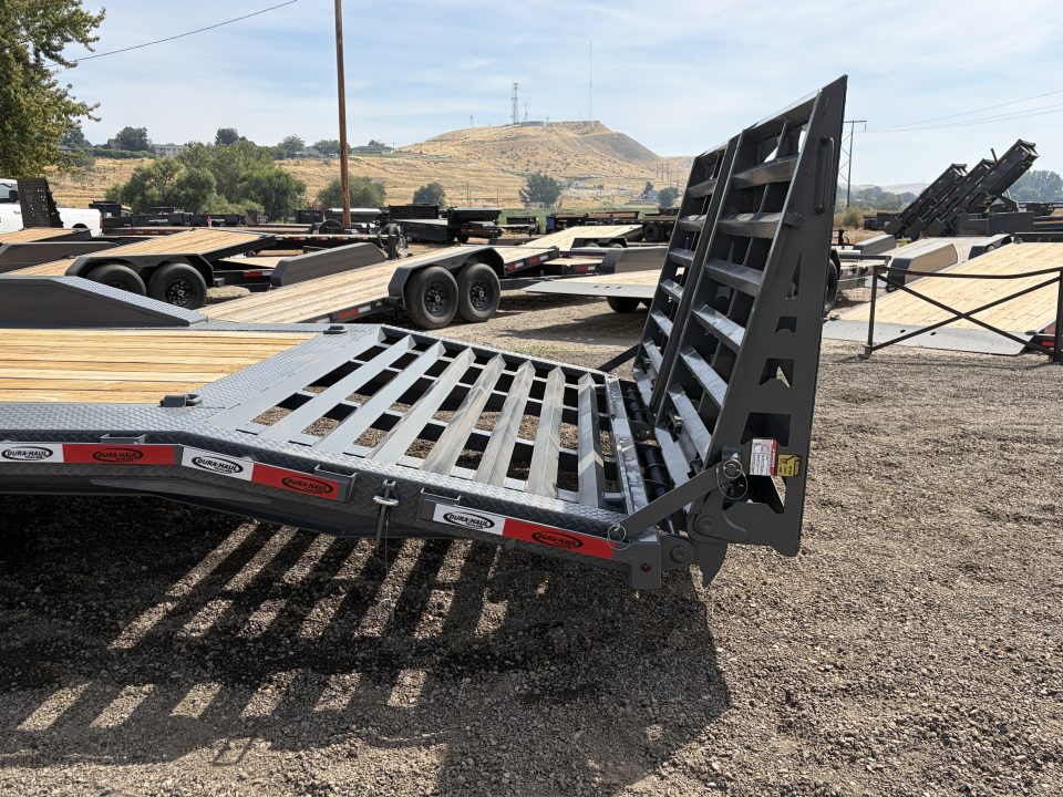 New 2025 Dura-Haul 8x28+4 20k Gooseneck Flatbed Equipment Trailer with Drive Over Fenders