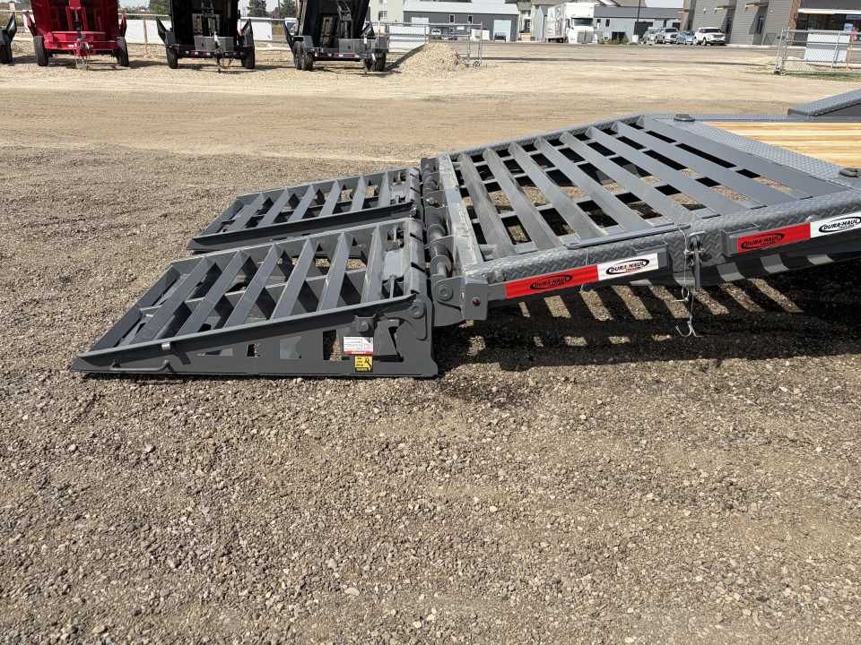 New 2025 Dura-Haul 8x28+4 20k Gooseneck Flatbed Equipment Trailer with Drive Over Fenders