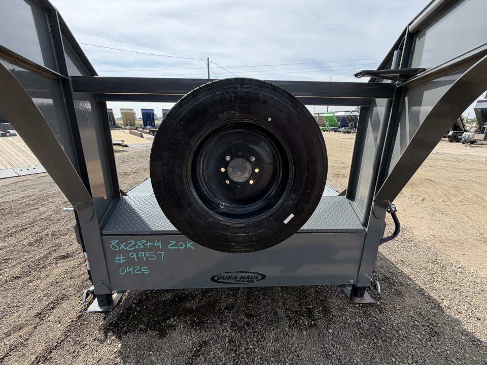 New 2025 Dura-Haul 8x28+4 20k Gooseneck Flatbed Equipment Trailer with Drive Over Fenders