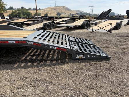 New 2025 Dura-Haul 8x28+4 20k Gooseneck Flatbed Equipment Trailer with Drive Over Fenders