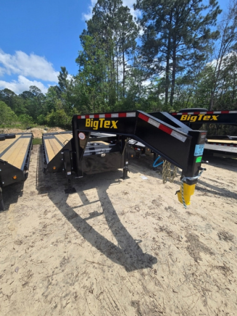 New 2026 Big Tex Trailers 22GN-25+5 Gooseneck with Mega Ramps Deckover Trailer