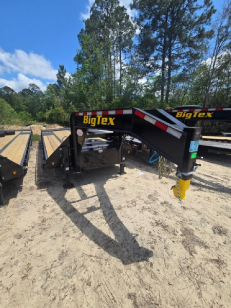 New 2026 Big Tex Trailers 22GN-25+5 Gooseneck with Mega Ramps Deckover Trailer