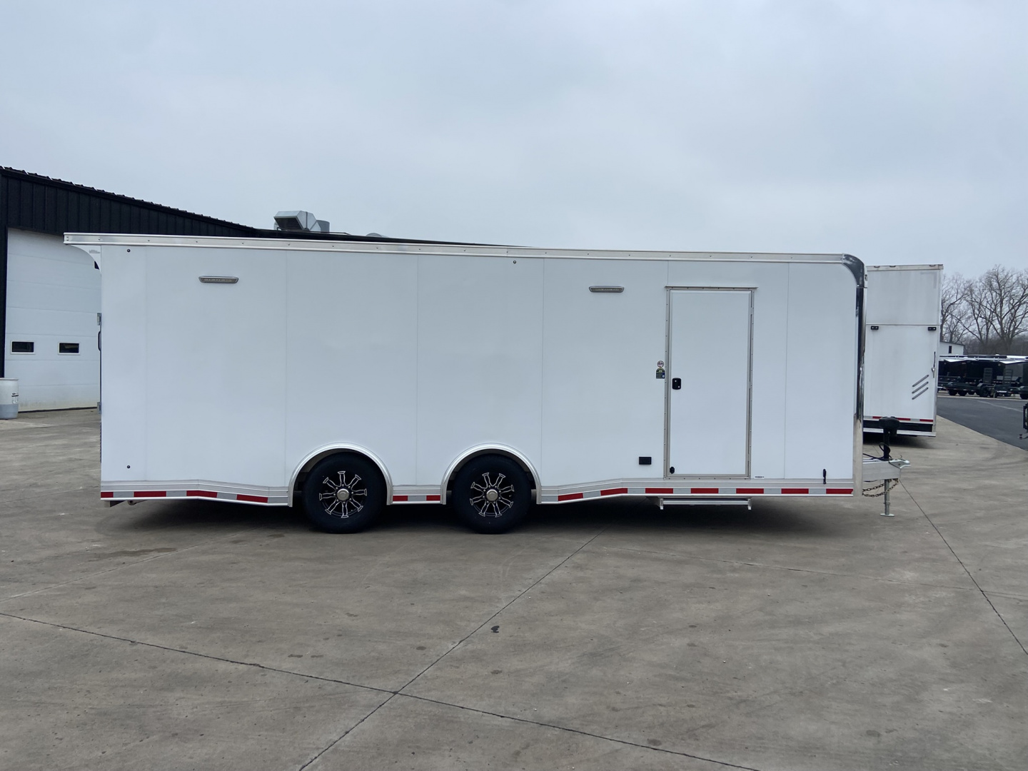 Used 2024 United UAT 24' Race Trailer
