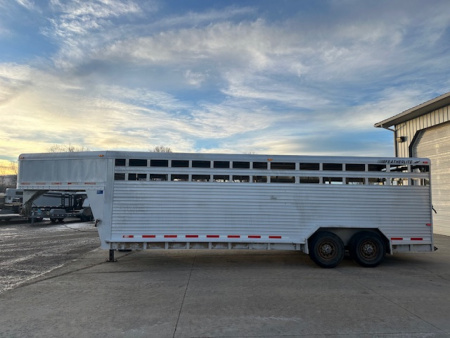 Used 2001 Featherlite 20' Stock