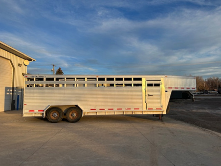 Used 2001 Featherlite 20' Stock