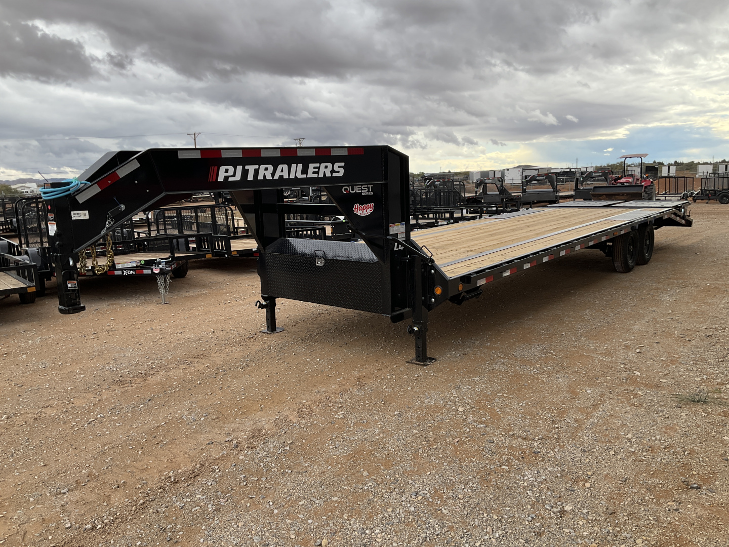 New 2026 PJ 102”x32’ Quest Gooseneck Flatbed w/ Singles – LQ