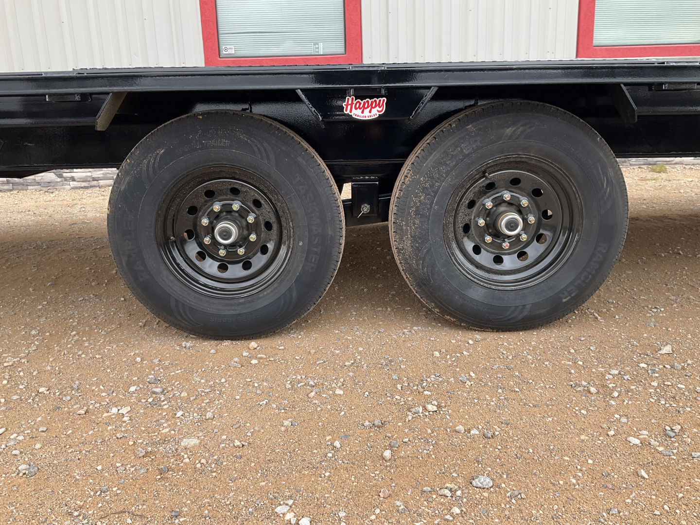 New 2026 PJ 102”x32’ Quest Gooseneck Flatbed w/ Singles – LQ