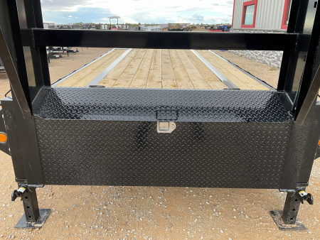 New 2026 PJ 102”x32’ Quest Gooseneck Flatbed w/ Singles – LQ