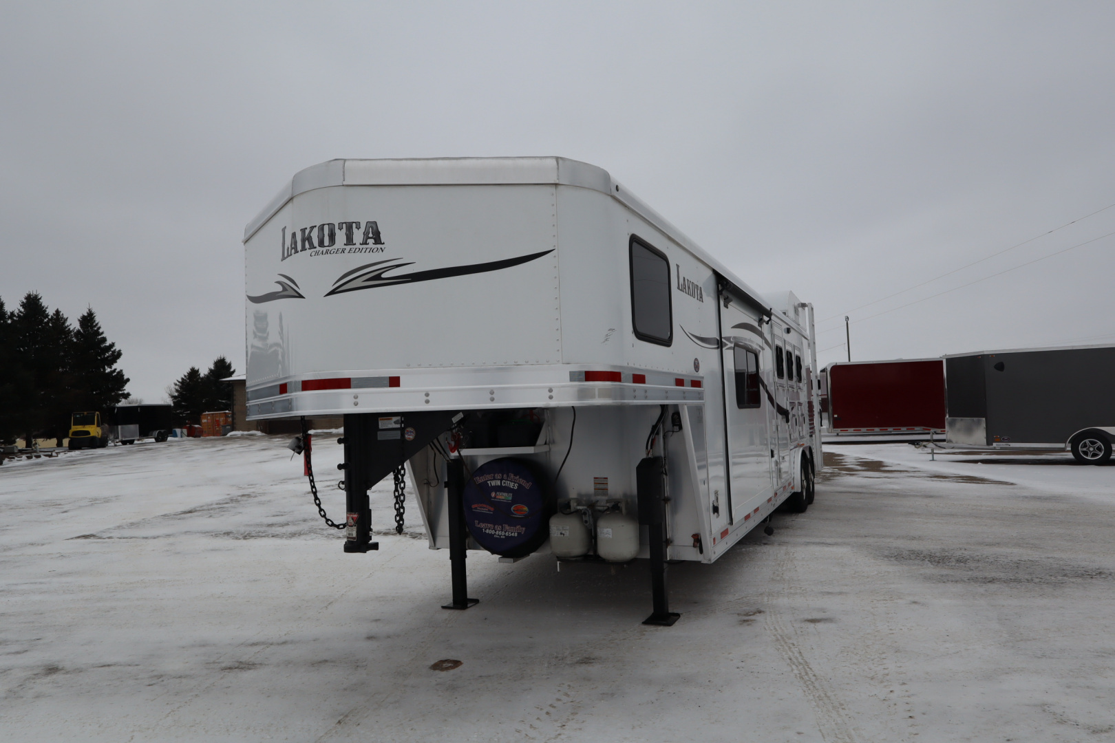 Used 2015 Lakota 3 HR LQ Horse Trailer