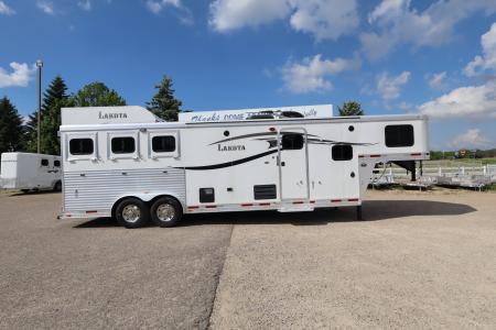 Used 2015 Lakota 3 HR LQ Horse Trailer