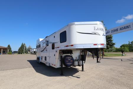 Used 2015 Lakota 3 HR LQ Horse Trailer
