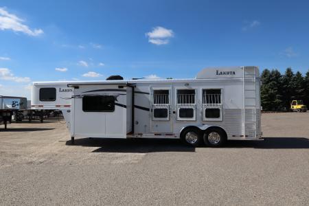 Used 2015 Lakota 3 HR LQ Horse Trailer