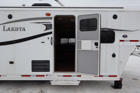 Used 2015 Lakota 3 HR LQ Horse Trailer