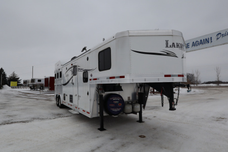 Used 2015 Lakota 3 HR LQ Horse Trailer
